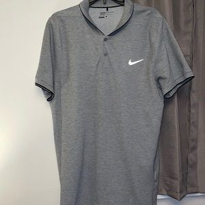 Mens Nike Golf Shirt “ No collar Collar “